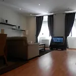 Cozy In Center Διαμέρισμα *