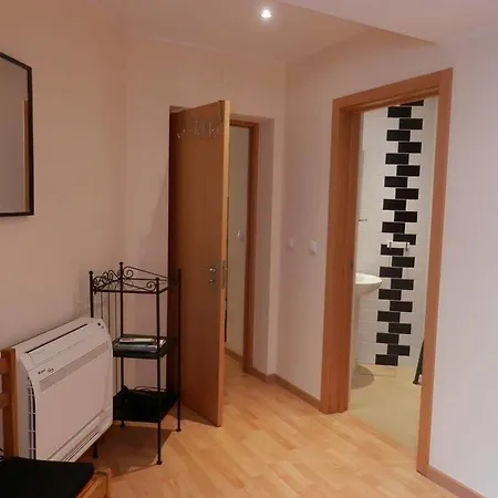 Cozy In Center * ליסבון