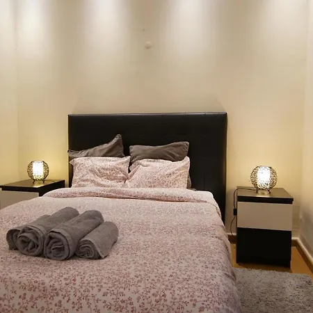 Cozy In Center דירה ליסבון